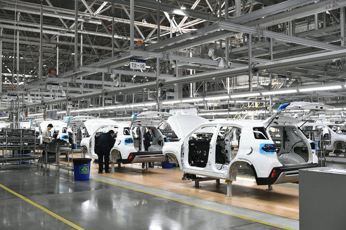 Shaanxi Xianghelixin Automobile Sales Service Co., Ltd. สายการผลิตของผู้ผลิต